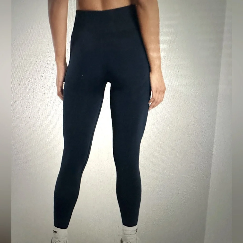 Gym Shark Everyday Seamless Leggings - Picture 2 of 4